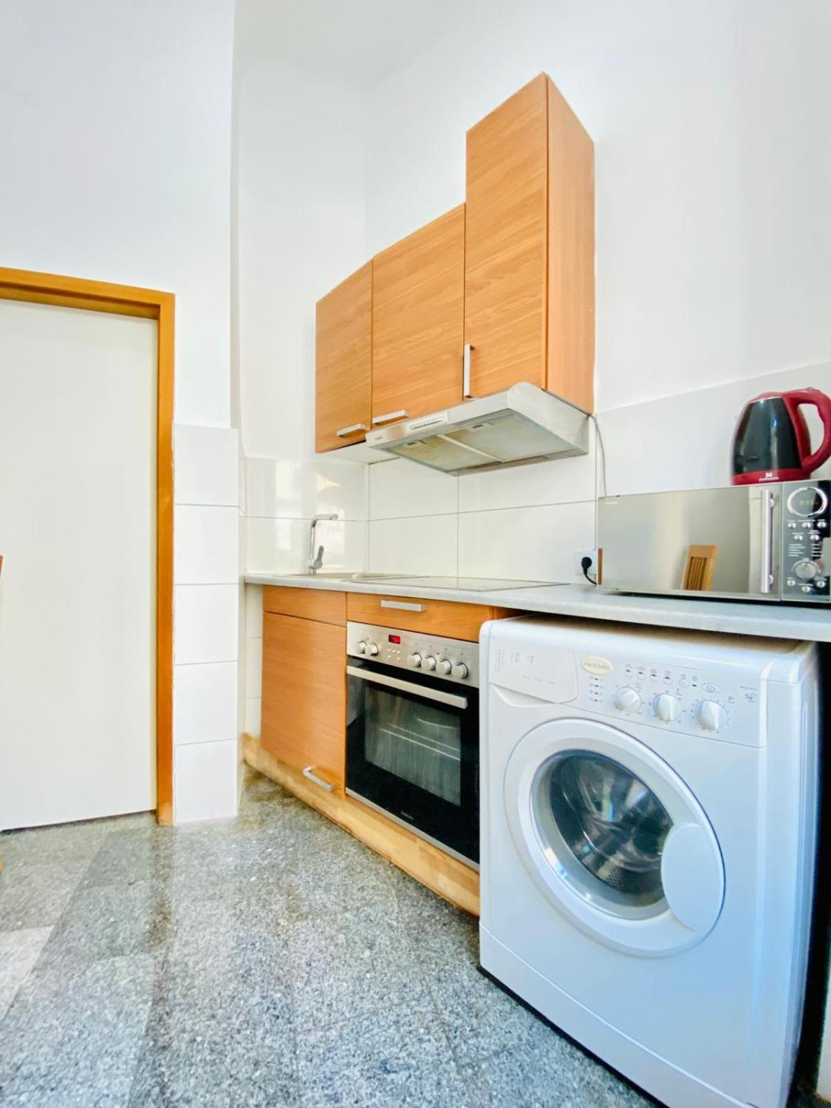Astonishing 1 Bedroom Apt. Near Danube River Вена Экстерьер фото